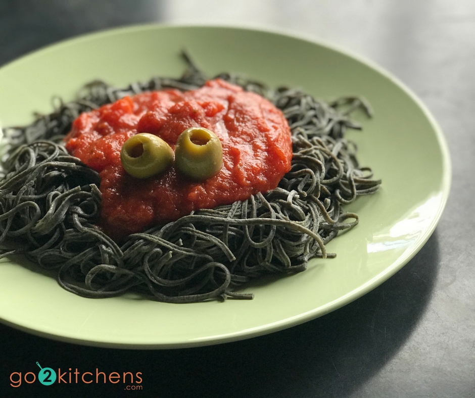 contrast Gelijkwaardig Verplaatsbaar Halloween Dinner with Gluten Free Monster Spaghetti - go2kitchens