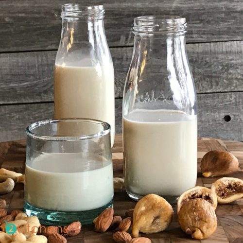 Creamy Almond Cashew Milk - go2kitchens